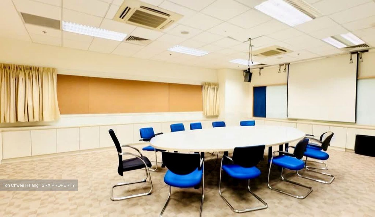 Lorong 8 Toa Payoh (D12), Factory #584463871